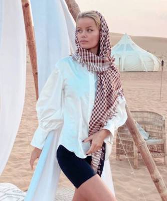 Современные королевы пустыни носят велосипедки: модель Фрида Аасен