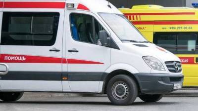 В Москве столкнулись ВАЗ и автобус: двое человек погибли
