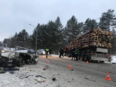Водитель ВАЗа погиб в лобовом ДТП с лесовозом на Кузовлеской трассе