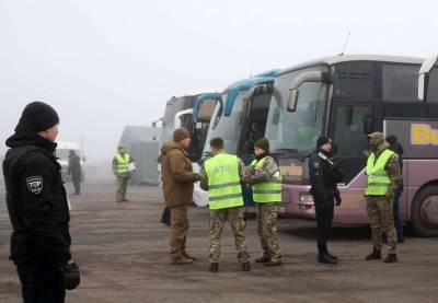 Украина передала в ТКГ список из 11 человек для обмена пленными на Донбассе