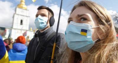 Украина второй день подряд обновила антирекорд по коронавирусу