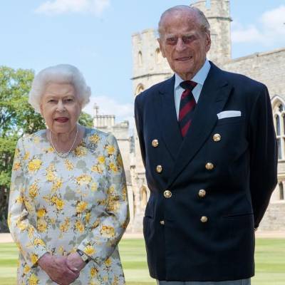 Елизавета II и принц Филипп отмечают 73-ю годовщину свадьбы: Новое фото пары