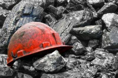 Взрыв на шахте в Донецке: Под завалами обнаружили тело одного из горняков