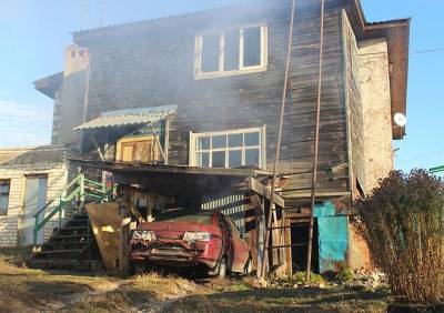 В Касимове на пожаре в историческом здании эвакуировали жителей соседних домов