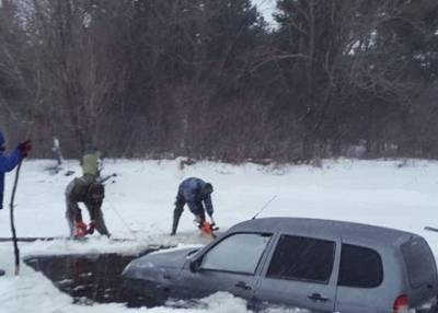 Ехала рожать: машина в ХМАО провалилась под лед, погибли беременная и младенец