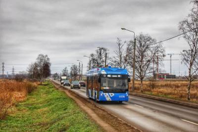 Петербургский кибербанк: троллейбус №46 поехал на автономном ходу за границы новой застройки