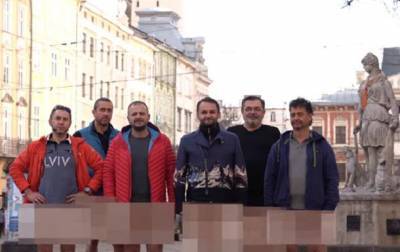 Львовские бизнесмены без штанов обратились к властям