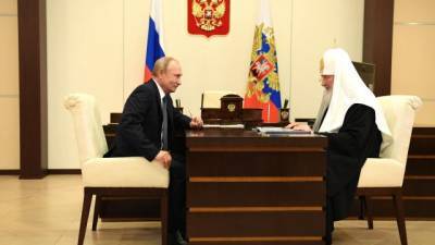 Патриарх Кирилл попросил Владимира Путина обратить внимание на состояние Александро-Невской лавры