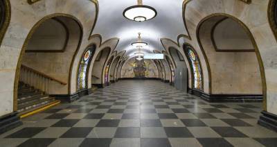 Вестибюль станции метро "Новослободская" закроют с 21 ноября