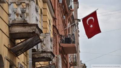 Прием в Генконсульстве РФ в Стамбуле приостановлен из-за коронавируса