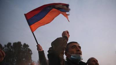 Армянская оппозиция перекрыла центральные улицы Еревана