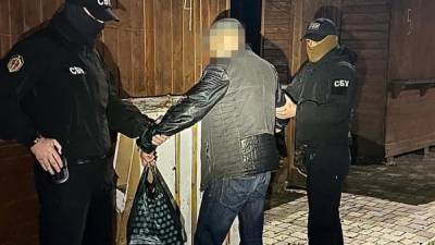 Вероятно "агитируют" за действующего мэра: перед вторым туром в Ужгороде выявили скупку голосов