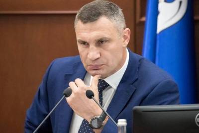 Офис Президента продолжает шантажировать Кличко, - политолог