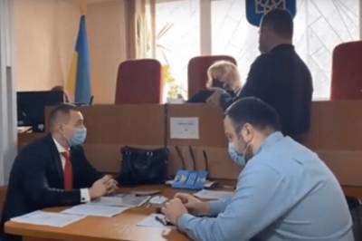 Суд выпускает националистов, напавших под Харьковом на автобус ОПЗЖ