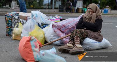 Как беженцев из Шушинского района размещают в Степанакерте