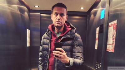 Навальный обратился к Берлину с просьбой разрешить ему остаться в Германии