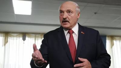 Лукашенко сообщил, что к нему «не приклеишь фашизм»