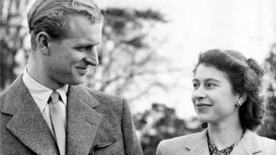 принц Уильям - Елизавета II - принц Гарри - принц Филипп - Георг VI (Vi) - 73 года любви: Елизавета II и принц Филипп отмечают годовщину брака - 5-tv.ru - Англия - Греция