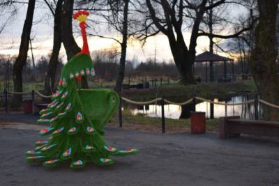 В Тверской области у зеленого лося появилась компания – зеленая жар-птица