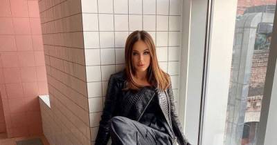 Ани Лорак - Ани Лорак в блестящем платье-халате похвасталась стройными ногами - tsn.ua - Украина - Киев