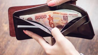 Реальные зарплаты в РФ выросли на 2,2% в годовом выражении