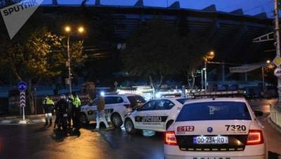 Пять часов вооружённый мужчина удерживал заложников в Тбилиси. Он требовал запретить азартные игры и снизить процентные ставки в банках