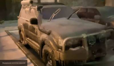 Автоэксперт рассказал, как правильно очистить машину от ледяной корки
