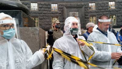 Украинские власти готовы ввести локдаун из-за коронавируса