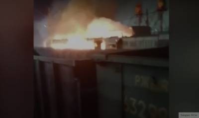 Огонь охватил вагон-ресторан движущегося поезда в Казахстане