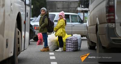 Более 1900 беженцев вернулись в Нагорный Карабах за сутки - Минобороны РФ