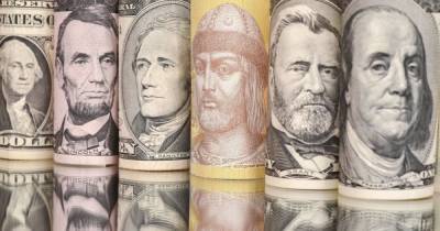 После выходных доллар и евро подорожают: курсы валют от Нацбанка и в обменниках 20 и 23 ноября