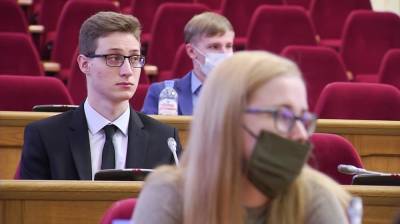 В Воронежской облдуме прошло итоговое заседание молодёжного парламента