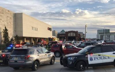 В торговом центре в США произошла стрельба, есть пострадавшие