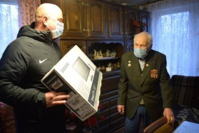 В Иванове ветеранам войны дарят бытовую технику