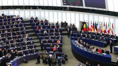 В Европарламенте предложили снять антироссийские санкции