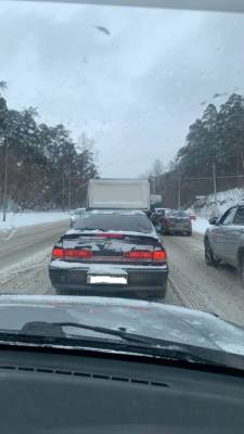 Кемеровские водители сообщили о пробке на Логовом шоссе