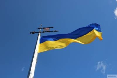 Власти Украины могут ужесточить карантин из-за угрозы коллапса