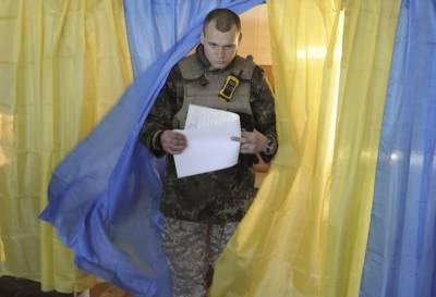 На Украине объяснили, почему выборы в Донбассе предлагают провести в марте