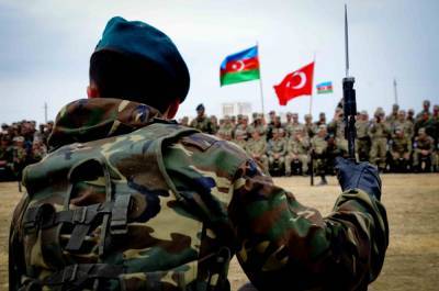 Анкара сообщила, что турецкие военные вскоре отправятся в Азербайджан