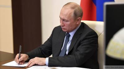 Россия продлила действие ответных санкций в отношении Запада