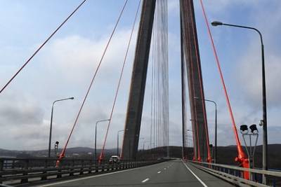 Мост на остров Русский во Владивостоке закрыли