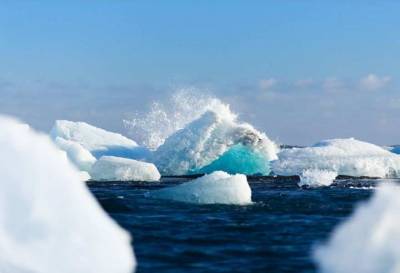 Ученые предупредили об опасных замороженных микробах, высвобождающихся при таянии ледников
