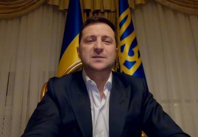 Зеленский обратился к украинцам по случаю Дня достоинства и свободы