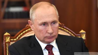 Глава РФ продлил контрсанкции против Запада до конца 2021 года