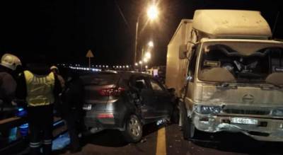 Два грузовика и кроссовер столкнулись в Ядринском районе, погибла женщина