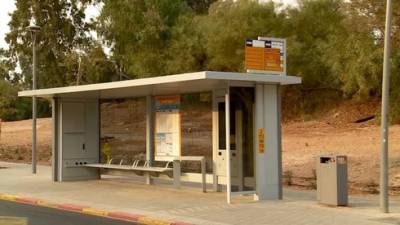 Видео: в Израиле появились новые автобусные остановки с особенностями