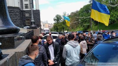 Украинских политиков обвинили в использовании революций для личных целей