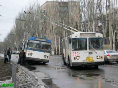 "Дайте Лисичанску новые троллейбусы": жители города требуют модернизации общественного транспорта