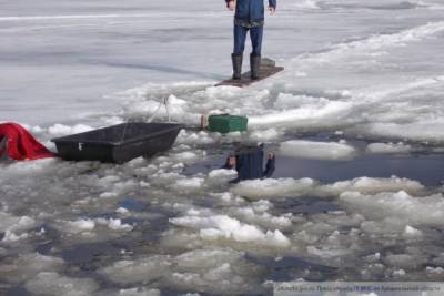Два маленьких ребенка провалились под лед в Пензе, один из них погиб
