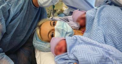 "Мисс Мира 2003" родила близнецов после 14 неудачных беременностей